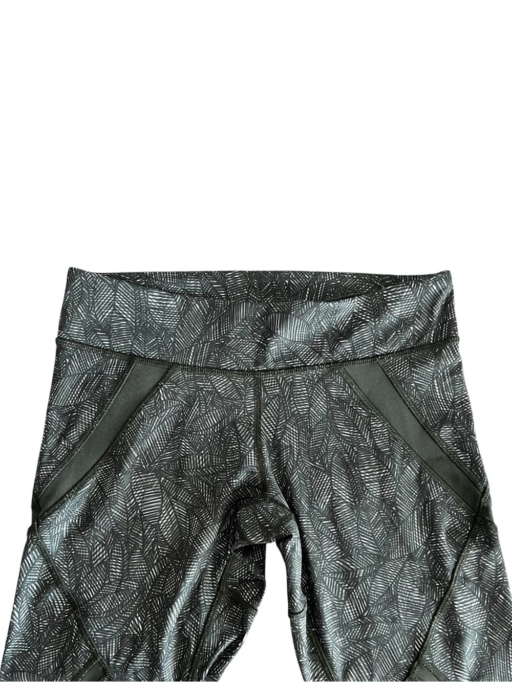 Lululemon Run Inspire Crop II Rare Leaf Print Luxtreme Leggings Size 6 - Picture 4 of 7